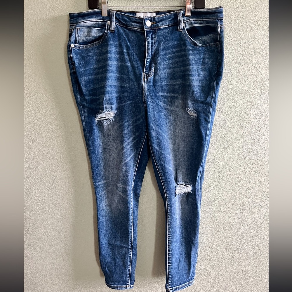 Ripped jeans